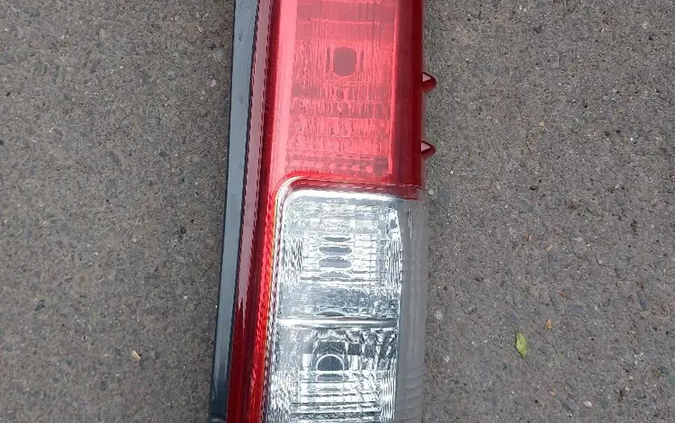 Задний правый фонарь на Toyota Hiace H200! за 30 000 тг. в Алматы