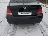 Volkswagen Jetta 2002 года за 2 100 000 тг. в Байсерке – фото 4