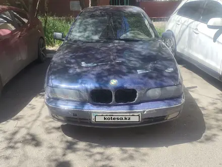 BMW 523 1998 года за 2 000 000 тг. в Астана – фото 4