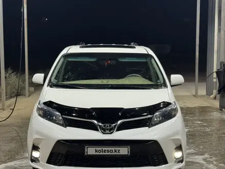 Toyota Sienna 2012 года за 9 500 000 тг. в Атырау – фото 2