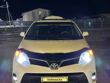 Toyota Sienna 2012 года за 9 500 000 тг. в Атырау – фото 5