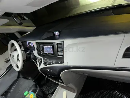 Toyota Sienna 2012 года за 9 500 000 тг. в Атырау – фото 7