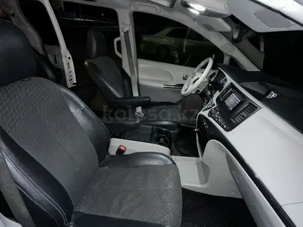 Toyota Sienna 2012 года за 9 500 000 тг. в Атырау – фото 9