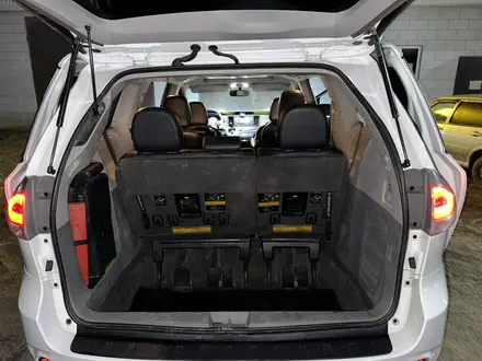 Toyota Sienna 2012 года за 9 500 000 тг. в Атырау – фото 8