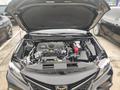 Toyota Camry 2022 года за 14 600 000 тг. в Алматы – фото 16