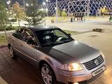 Volkswagen Passat 2003 года за 2 700 000 тг. в Астана – фото 2