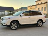 Toyota Highlander 2012 года за 9 750 000 тг. в Актау – фото 4