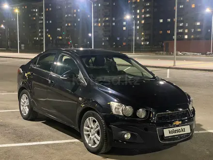 Chevrolet Aveo 2015 года за 3 300 000 тг. в Караганда – фото 2