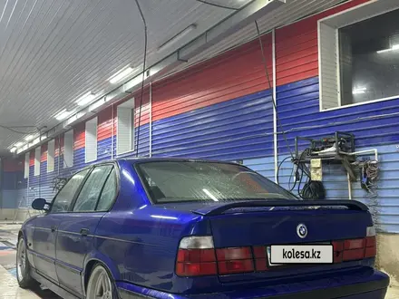 BMW 520 1994 года за 3 700 000 тг. в Кулан – фото 2