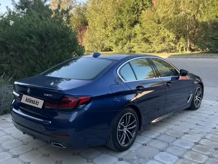 BMW 520 2021 года за 26 500 000 тг. в Алматы – фото 2