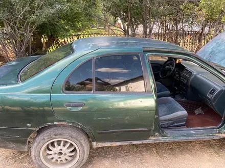 Nissan Almera 1995 года за 650 000 тг. в Сарыозек – фото 4