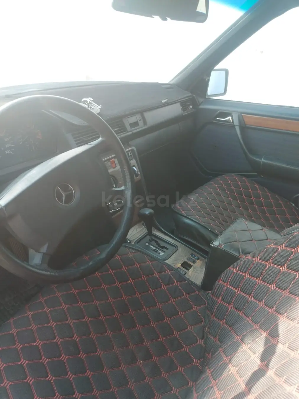 Mercedes-Benz E-Class, 1992