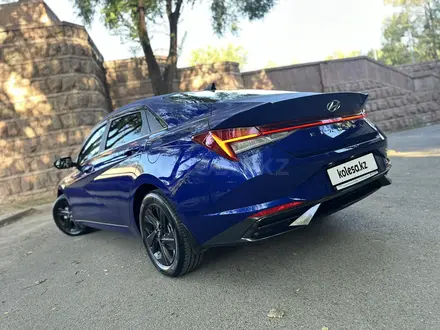 Hyundai Elantra 2021 года за 9 400 000 тг. в Алматы – фото 4