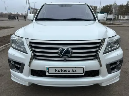 Lexus LX 570 2014 года за 23 500 000 тг. в Астана – фото 2