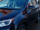 Toyota RAV4 2018 года за 11 000 000 тг. в Актобе – фото 3
