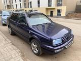 Volkswagen Vento 1997 года за 2 100 000 тг. в Астана – фото 4