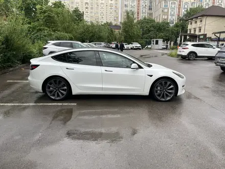 Tesla Model 3 2019 года за 17 000 000 тг. в Алматы – фото 6