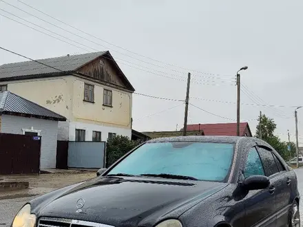 Mercedes-Benz C 230 2006 года за 3 300 000 тг. в Атырау