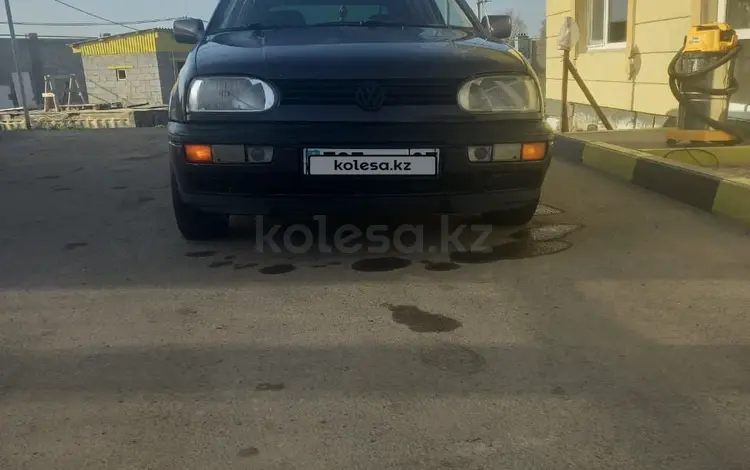 Volkswagen Golf 1993 года за 750 000 тг. в Алматы