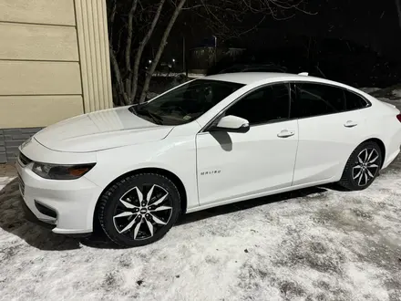 Chevrolet Malibu 2018 года за 5 000 000 тг. в Уральск – фото 2