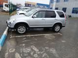 Honda CR-V 2005 годаүшін5 500 000 тг. в Актобе – фото 4