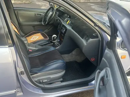 Toyota Camry 1998 года за 3 400 000 тг. в Алматы – фото 10