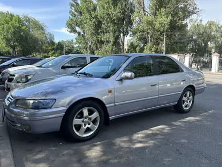 Toyota Camry 1998 года за 3 400 000 тг. в Алматы – фото 4