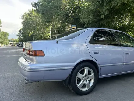 Toyota Camry 1998 года за 3 400 000 тг. в Алматы – фото 5