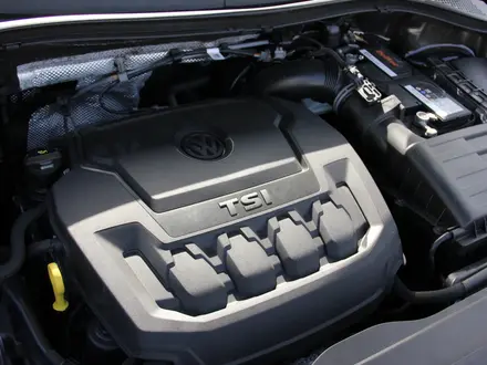 Volkswagen Tiguan 2018 года за 11 800 000 тг. в Алматы – фото 8