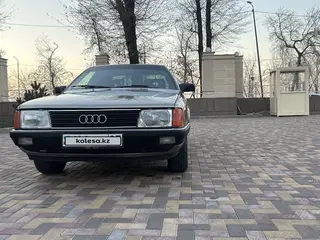 Audi 100