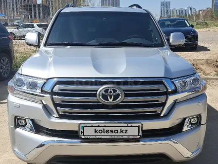 Toyota Land Cruiser 2018 года за 44 000 000 тг. в Астана