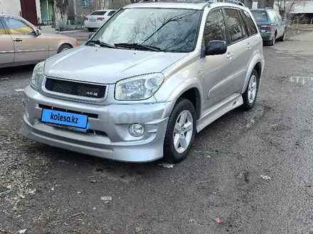 Toyota RAV4 2003 года за 5 200 000 тг. в Караганда