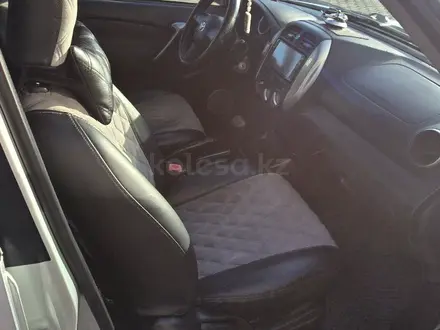 Toyota RAV4 2003 года за 5 200 000 тг. в Караганда – фото 8