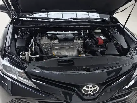 Toyota Camry 2021 года за 14 000 000 тг. в Актобе – фото 8