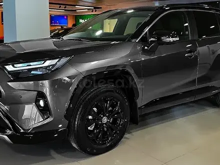 Toyota RAV4 2021 года за 21 500 000 тг. в Алматы