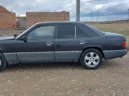 Mercedes-Benz E 200 1990 года за 800 000 тг. в Тараз – фото 3