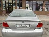 Toyota Camry 2005 года за 3 650 000 тг. в Тараз – фото 3