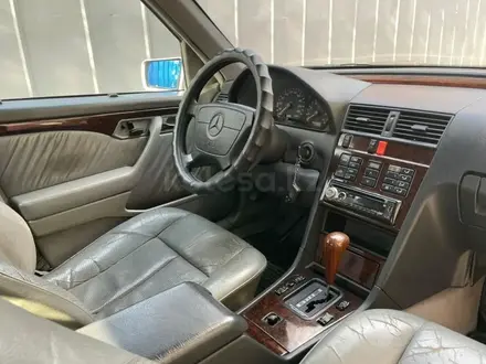 Mercedes-Benz C 280 1994 года за 2 450 000 тг. в Текели – фото 44