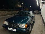 Mercedes-Benz E 220 1994 годаүшін1 600 000 тг. в Талдыкорган