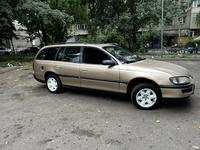 Opel Omega 1998 годаfor1 400 000 тг. в Алматы