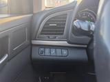 Hyundai Elantra 2018 года за 7 500 000 тг. в Астана – фото 2