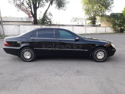 Mercedes-Benz S 600 2000 года за 4 500 000 тг. в Алматы – фото 9