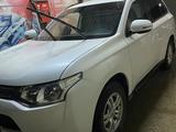 Mitsubishi Outlander 2015 годаfor8 800 000 тг. в Атырау – фото 2