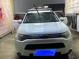 Mitsubishi Outlander 2015 годаүшін10 000 000 тг. в Атырау – фото 3