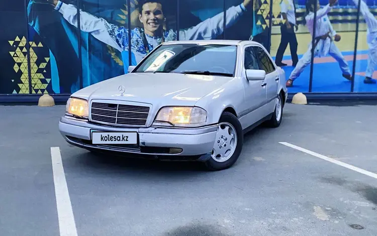Mercedes-Benz C 180 1994 года за 1 600 000 тг. в Атырау