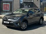Toyota RAV4 2019 года за 13 000 000 тг. в Атырау