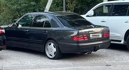 Mercedes-Benz E 55 AMG 1996 годаfor3 500 000 тг. в Шымкент