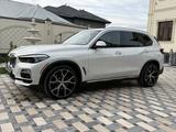 BMW X5 2019 года за 25 850 000 тг. в Тараз – фото 2