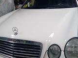 Mercedes-Benz E 200 1997 года за 3 650 000 тг. в Усть-Каменогорск – фото 4