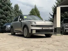 lynk-and-co 900, 2025